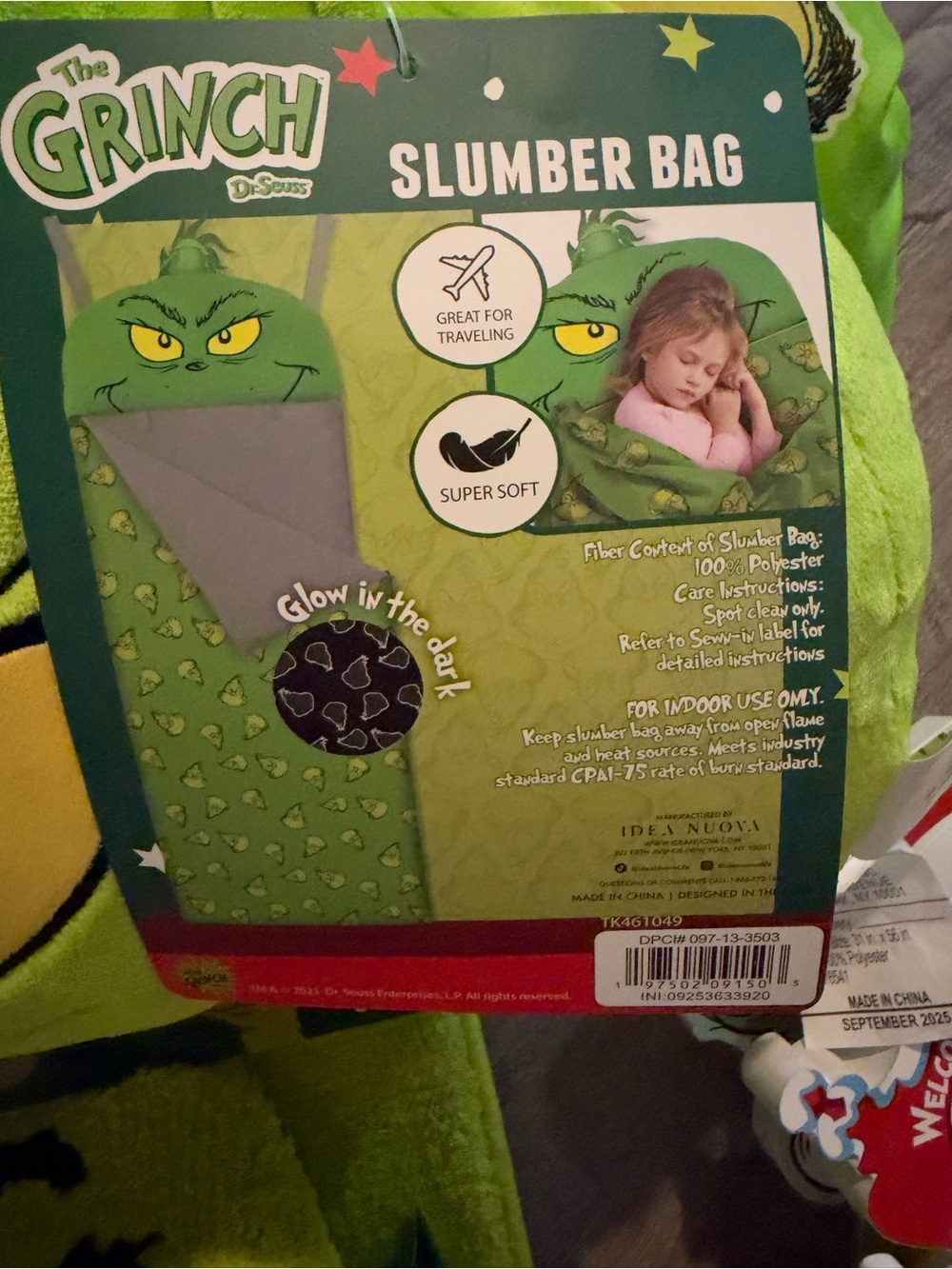 Dr. Seuss The Grinch Kids Glow in the Dark Slumber Bag NWT
